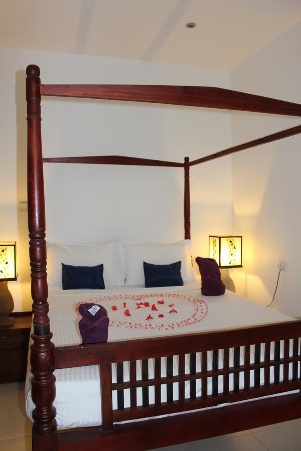Villa Kapuru Negombo Esterno foto