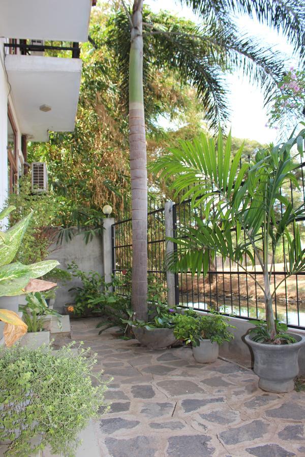 Villa Kapuru Negombo Esterno foto