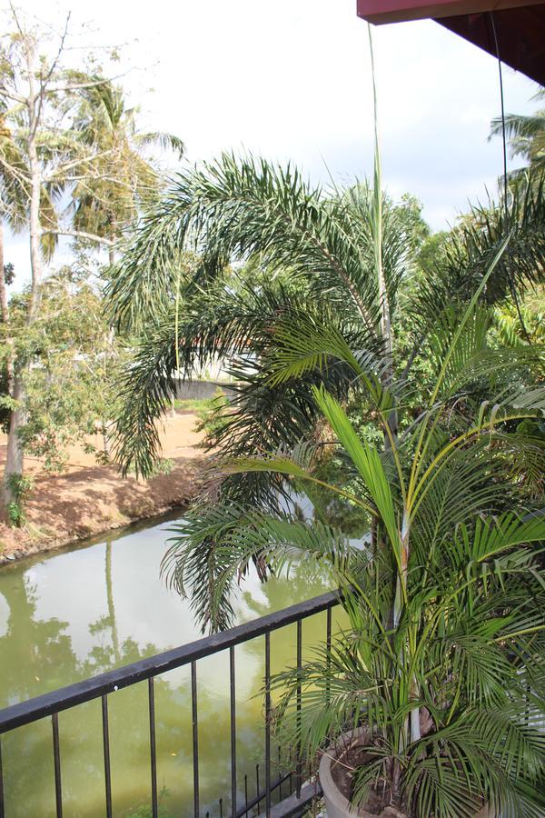 Villa Kapuru Negombo Esterno foto
